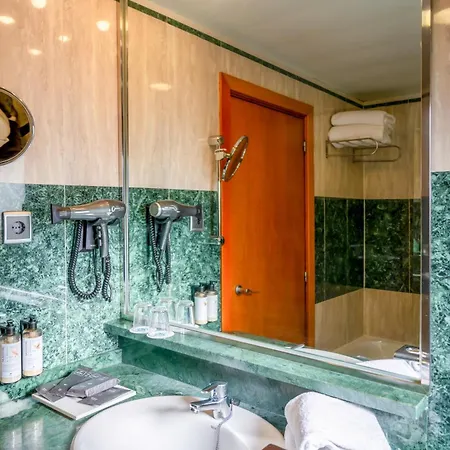 アバ ランブラ 3*