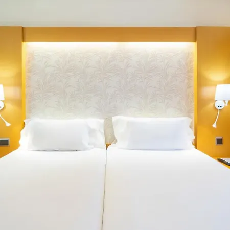 アバ ランブラ ホテル 3*