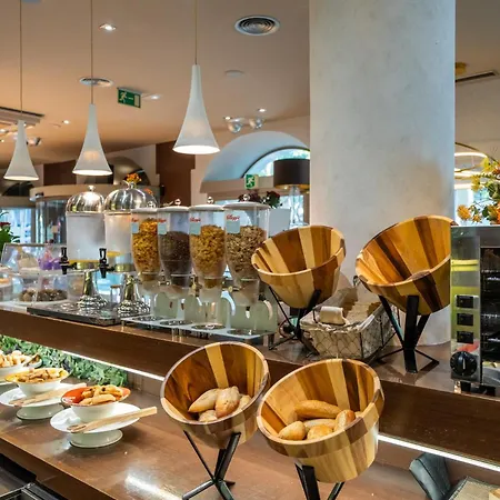 Hotel Abba Rambla 3*